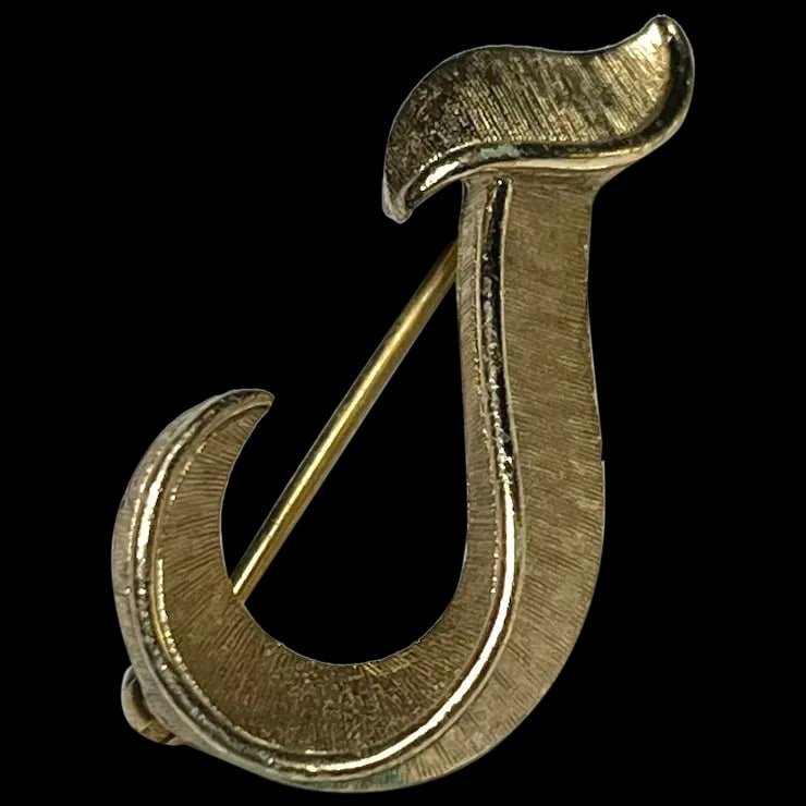 Vintage Crown TRIFARI Letter J Initial Brooch: Title: Vintage Crown TRIFARI Letter J Initial Brooch Description: Vintage Crown TRIFARI Letter J Initial Brooch Hallmarked Crown TrifariWeighs 4.1 gramsMeasures Approx. 1.25 x .75 inches Reserve: $10.