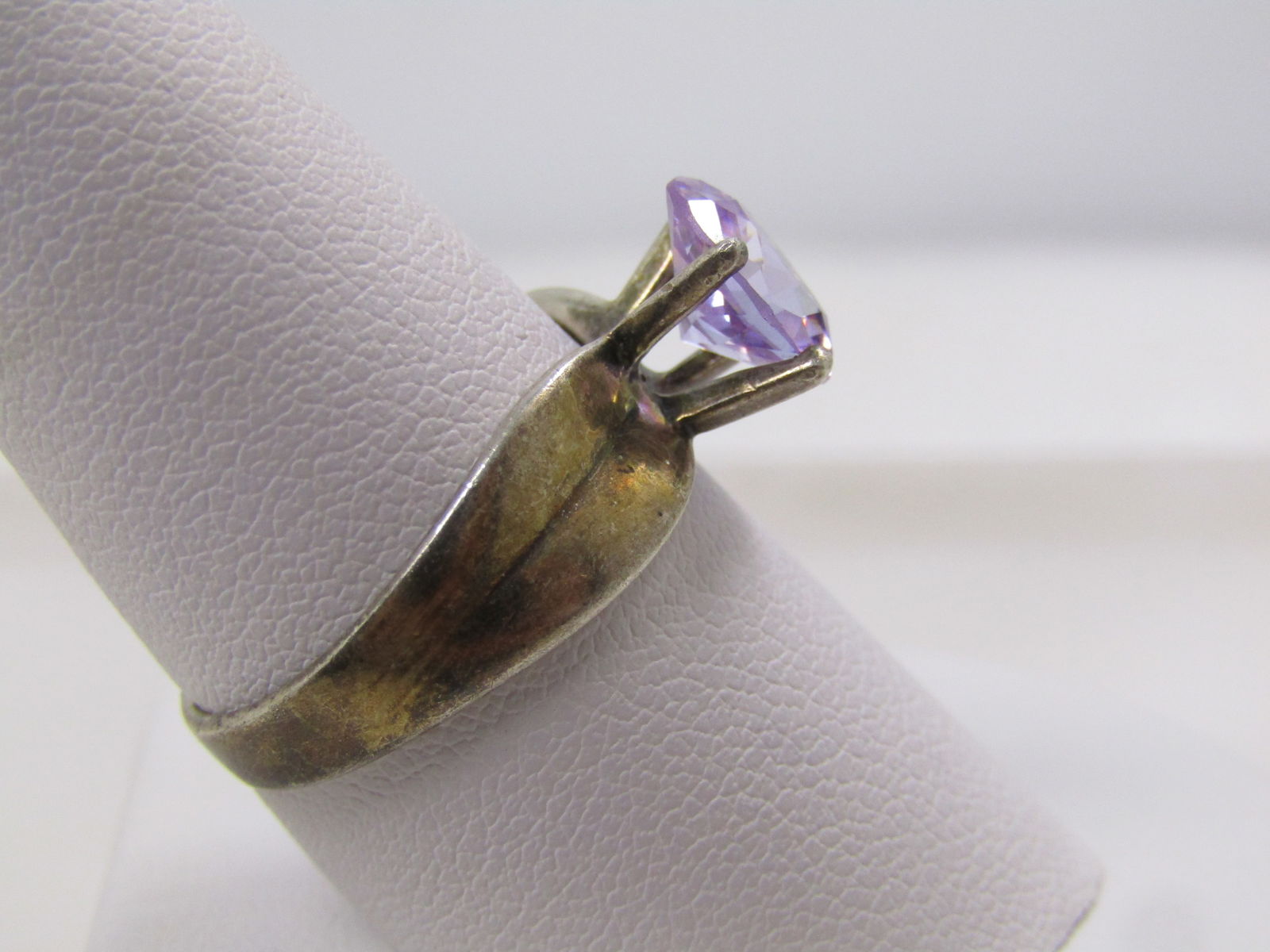 Vintage Sterling Lavender Stone Ring, Sz. 9. 1970's-1980's, Signed (M) - 3