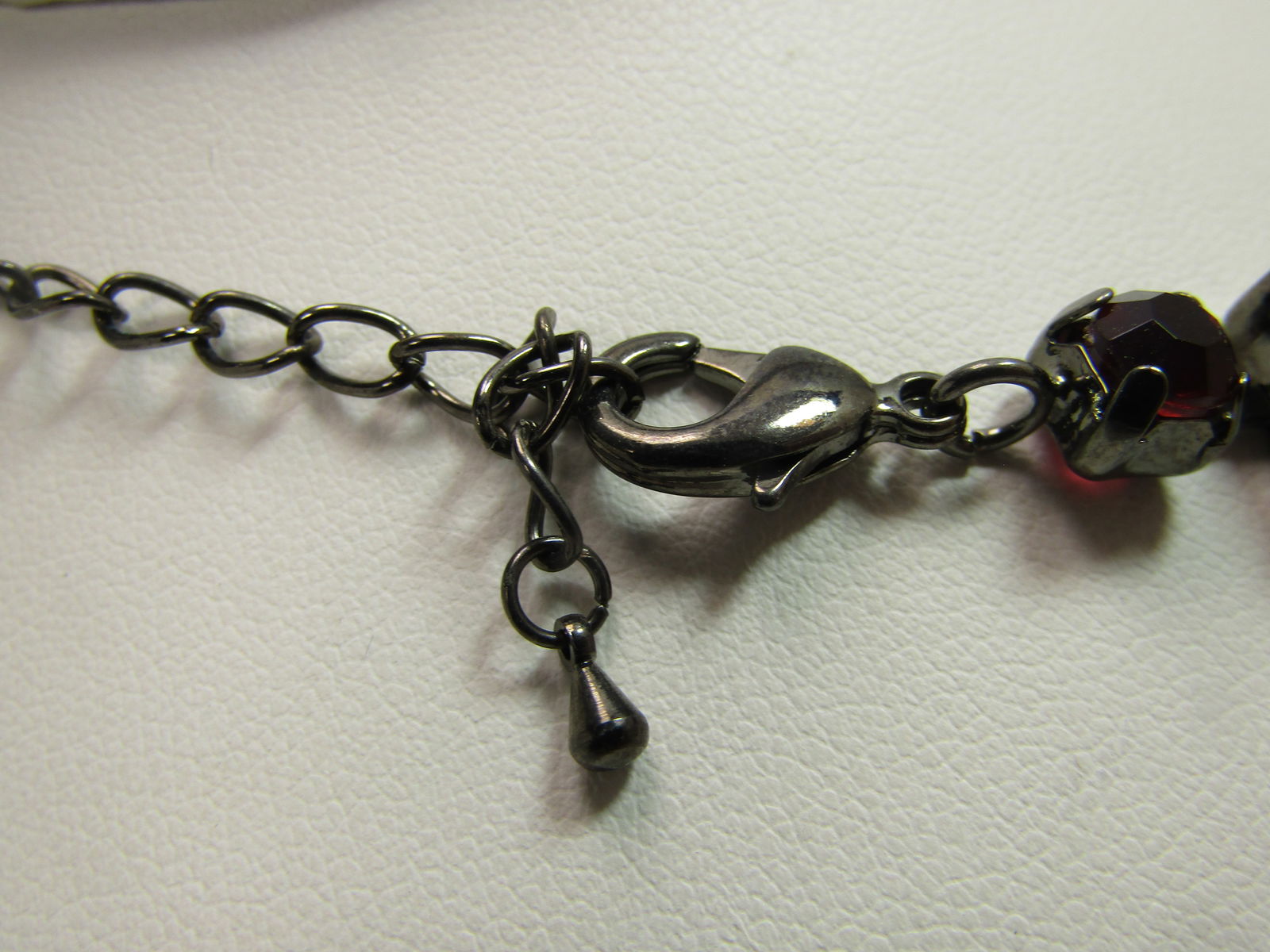 Purple Rhinestone Drop Necklace, Black Metal, 16". 1980's-1990's - 5