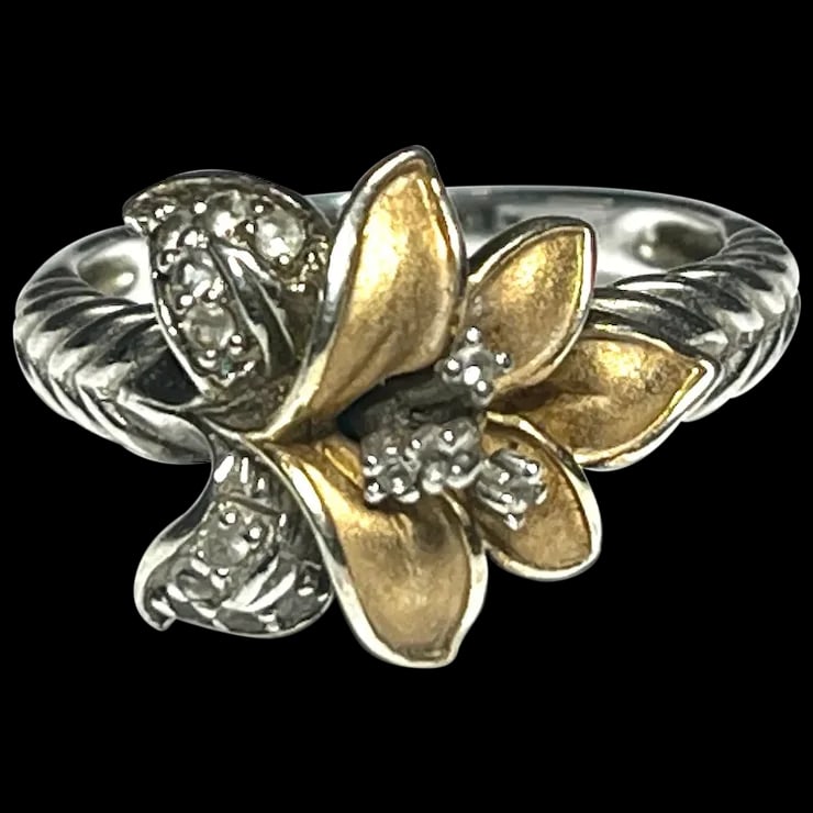 Estate Calla Lily Flower Believe in Miracles 14k Gold Vermeil and Sterling Silver Ring: Title: Estate Calla Lily Flower Believe in Miracles 14k Gold Vermeil and Sterling Silver Ring Description: Estate Calla Lily Flower Believe in Miracles 14k Gold Vermeil and Sterling Silver RingHallmar