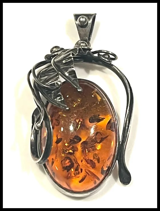 Estate Sterling Silver Large Baltic Amber Pendant on Unusual Sterling Chain/Necklace - 8