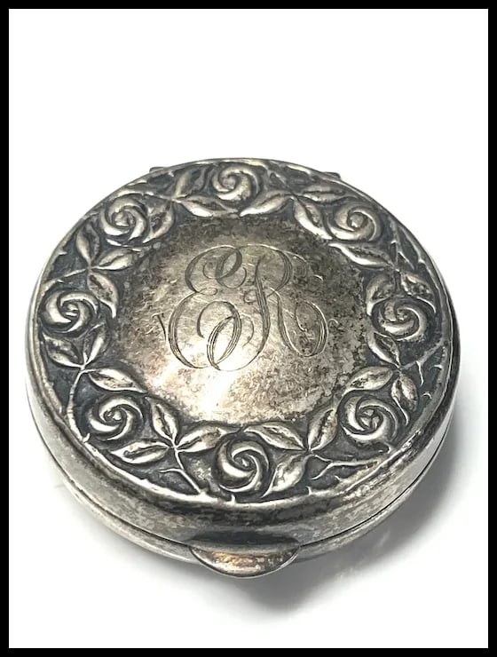 Vintage Sterling Silver Art Nouveau Pill Box/ Trinket Case - 2