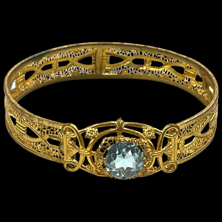 Estate Art Deco J.J. White Filigree Gold Filled Bracelet: Title: Estate Art Deco J.J. White Filigree Gold Filled Bracelet Description: Estate Art Deco J.J. White Filigree Gold Filled BraceletHallmarked: patent number 1933576 and the J.J. White logoGold