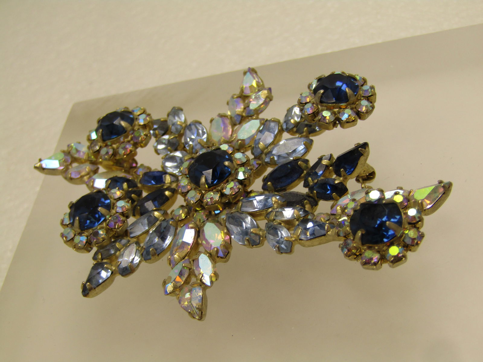 Vintage Blue & Clear Rhinestone Brooch, Aurora Borealis, 1940's-1950's. - 4