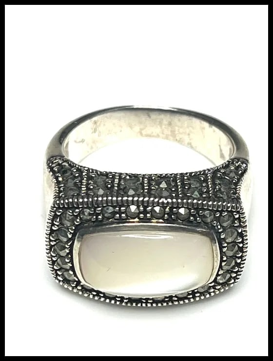 Estate Sterling SIlver Marcasite Statement Ring - 2