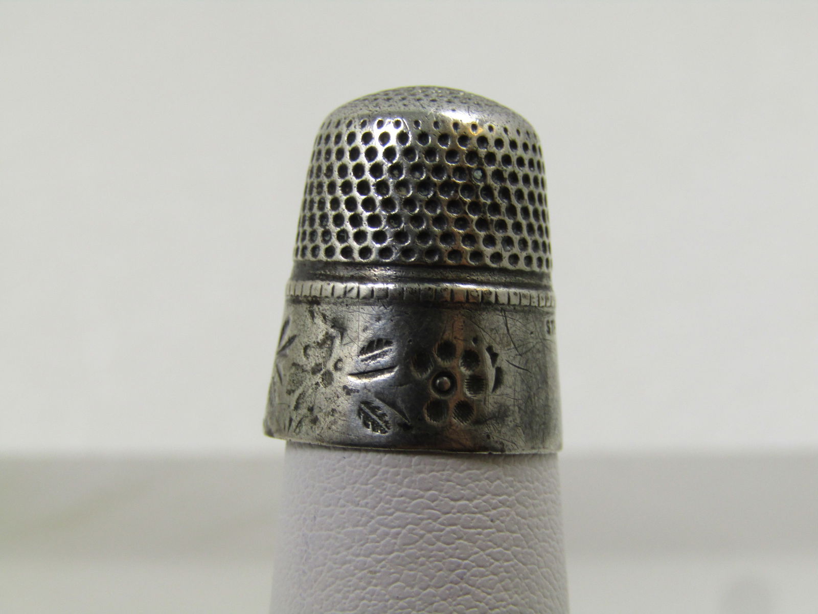 Vintage Sterling Thimble, Sz. 8, Signed, 1930's-1950's - 3