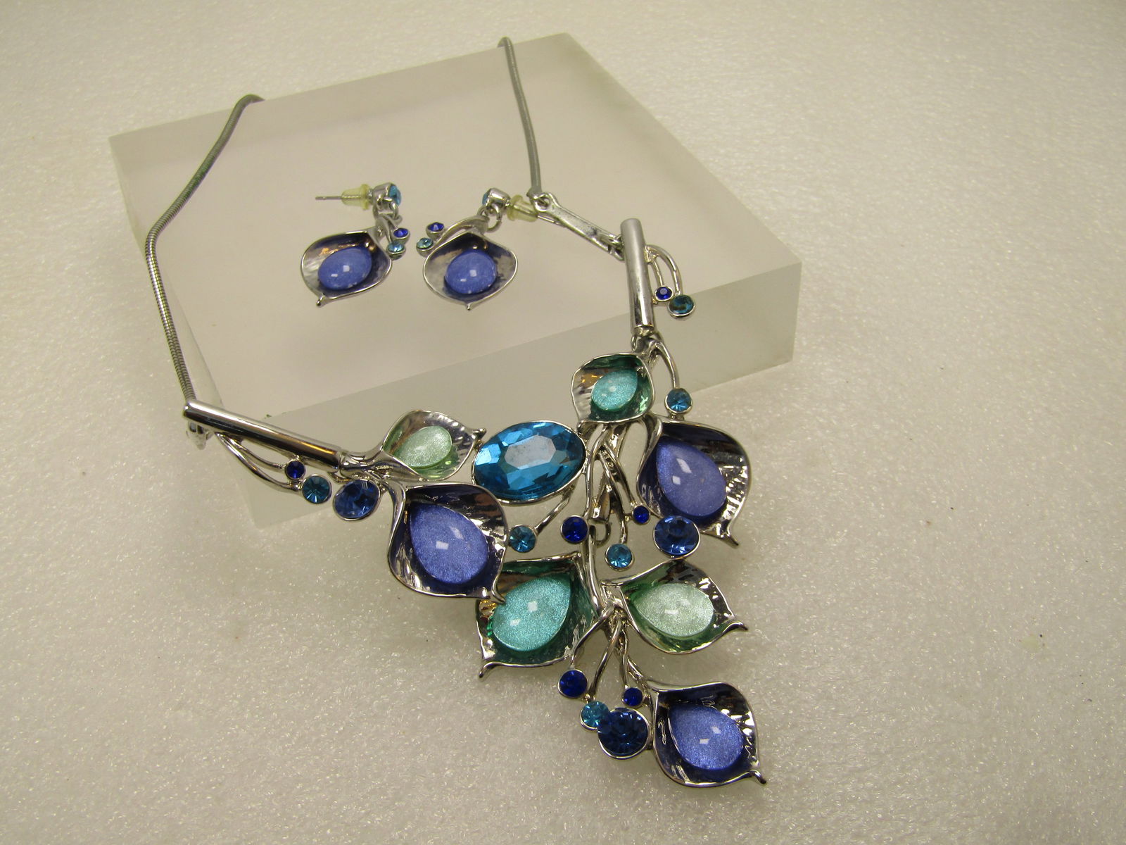 Blossom & Vine Drop Necklace & Earrings Set, Blues/Greens, 20", Pierced, 1990's - 4