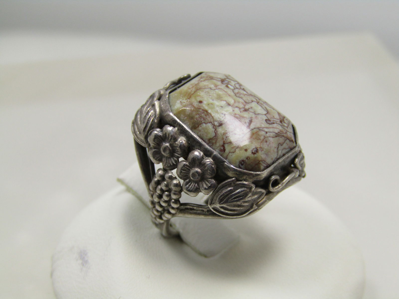 Vintage Sterling Floral Grape Faux Agate Ring, Sz. 4, 1970's (1 of 8)
