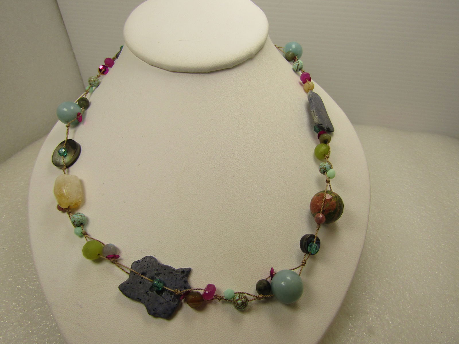 Vintage Natural Stone Necklace Sterling Hook Clasp, 21". Age is 90's-2000's - 3