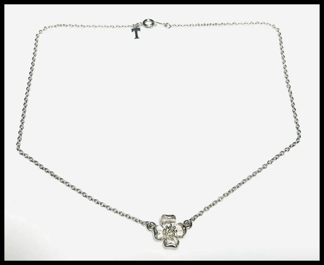 Vintage Trifari Dogwood Flower Necklace - 2