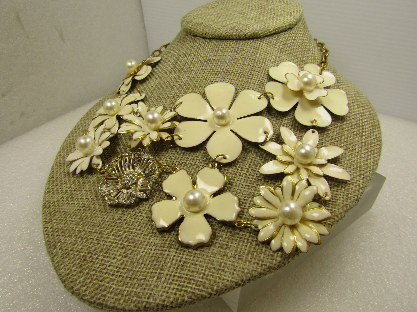 Vintage Whtie Floral Enameled Bib Necklace, Faux Pearls & Rhinestones, 1980's-1990's26"-28" - 3