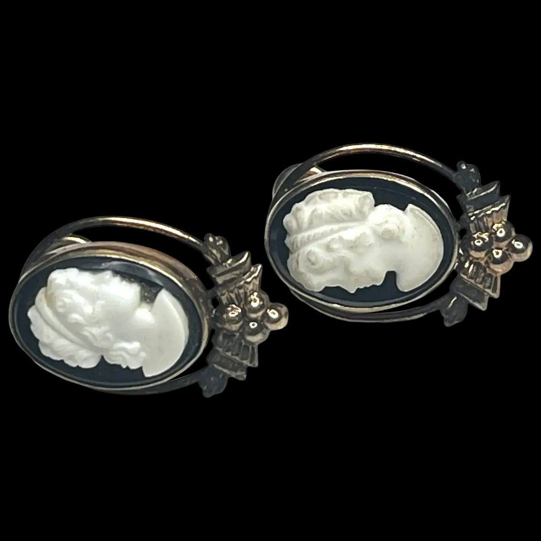 Vintage Van Dell 12k GF Screw-back Cameo Earrings (1 of 5)