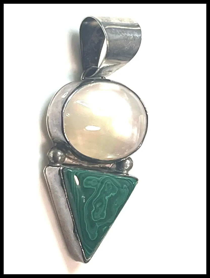 Vintage Malachite and Mother of Pearl Sterling Silver Pendant - 5