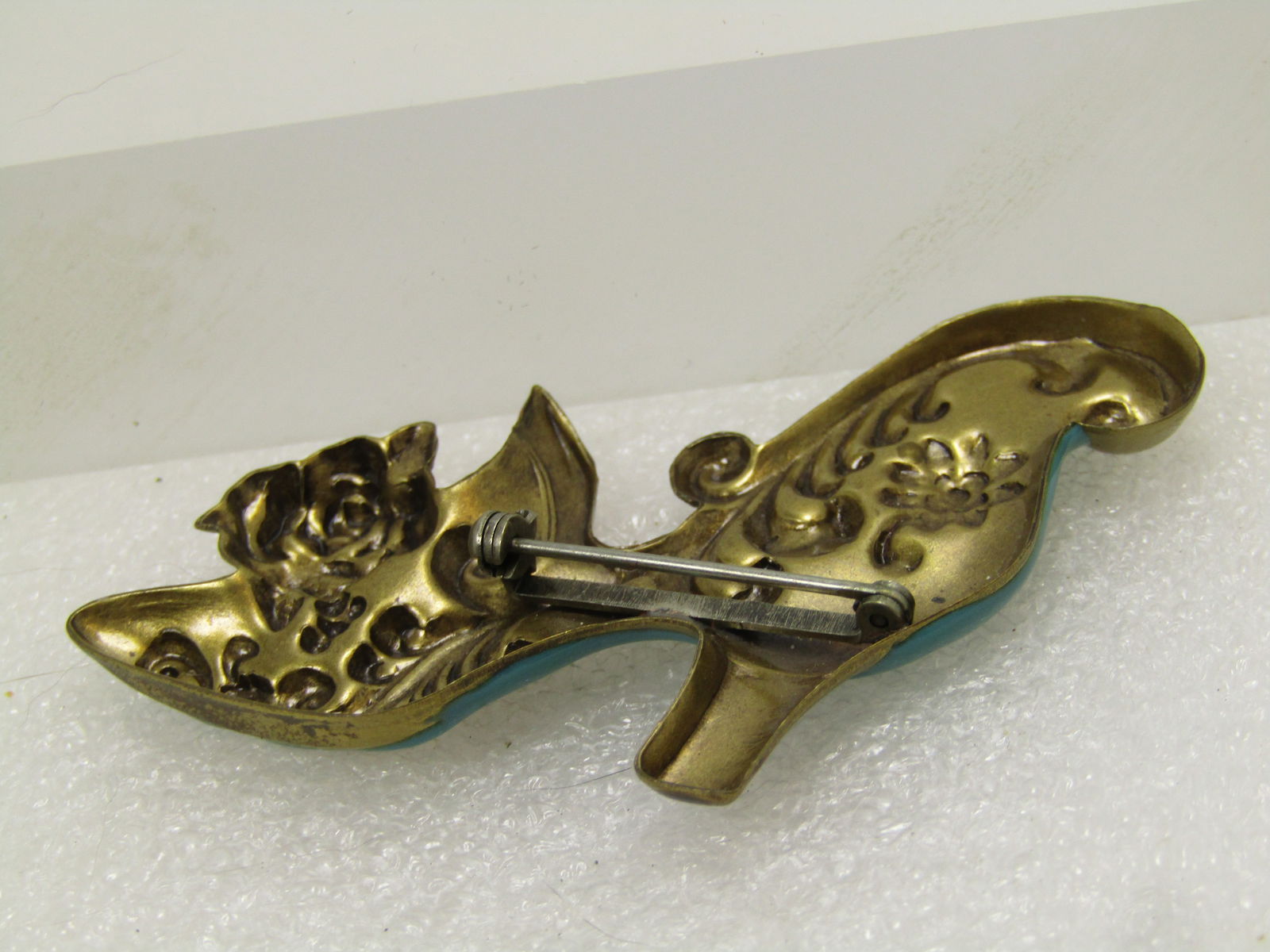 Vintage Enameled Victorian Themed Shoe Brooch, 1970's-1980's - 5