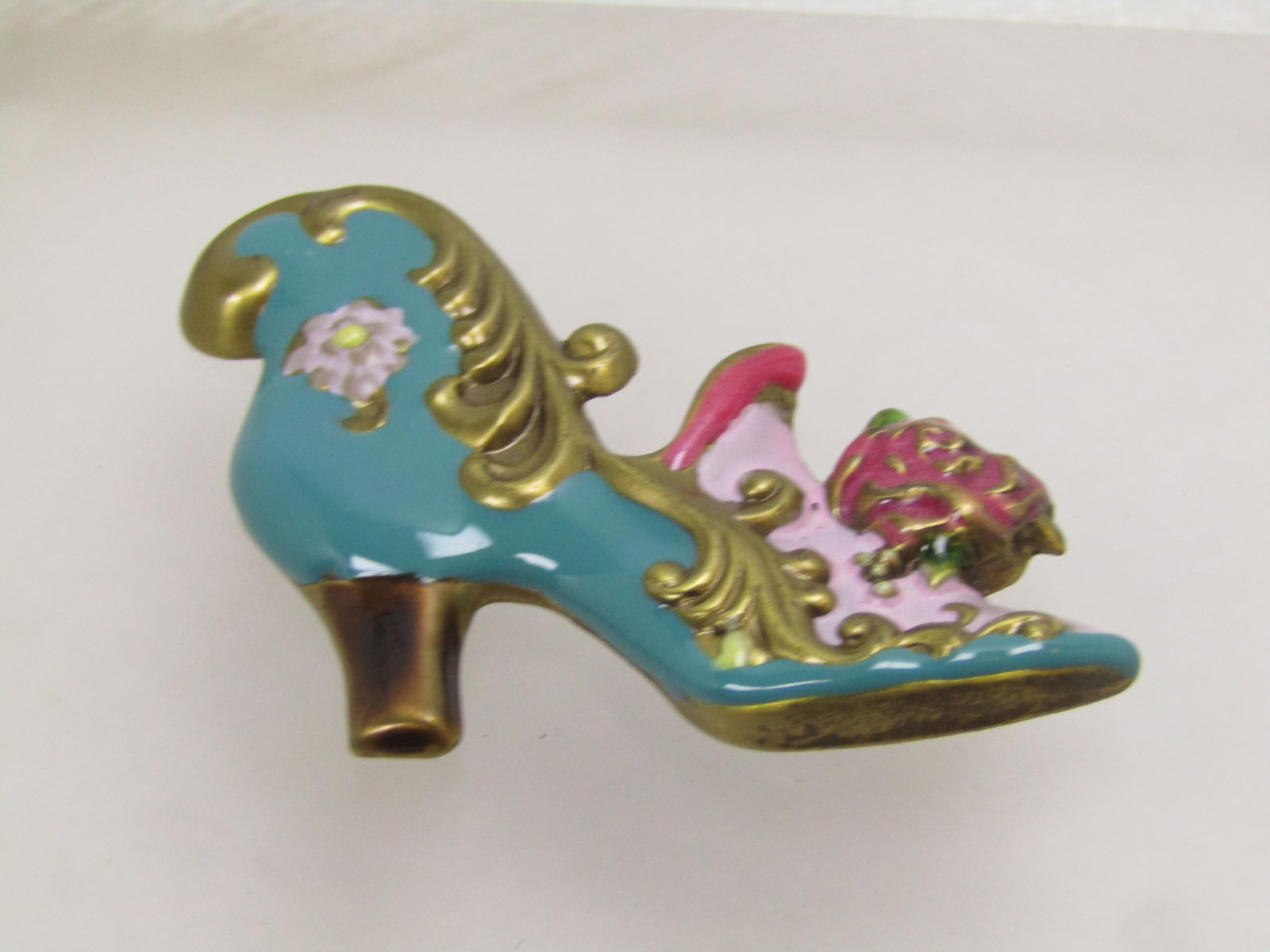 Vintage Enameled Victorian Themed Shoe Brooch, 1970's-1980's - 7