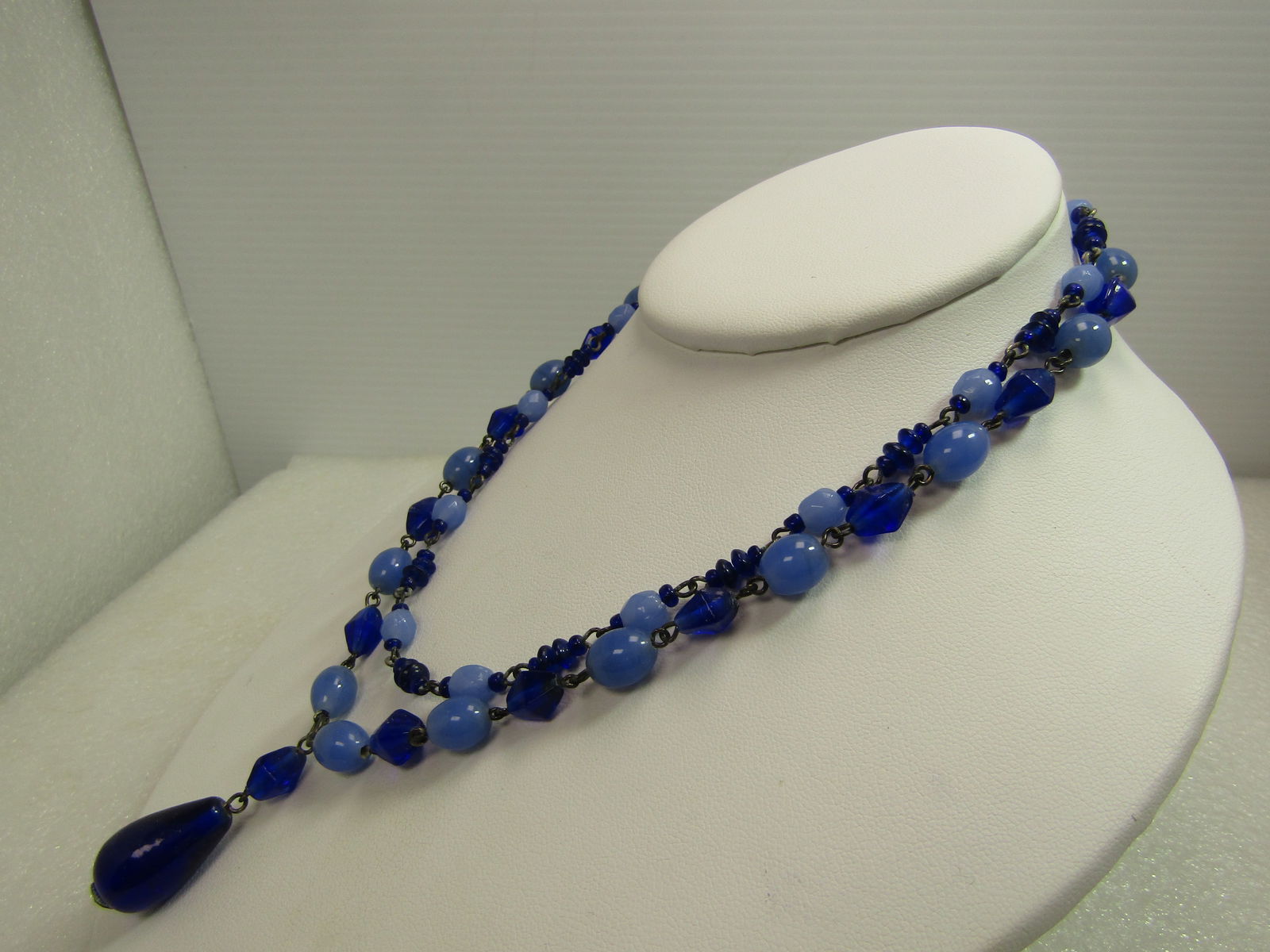 Vintage Black Glass/Metal Leave Brooch & Clip Earrings, 1940's-1950's - 2