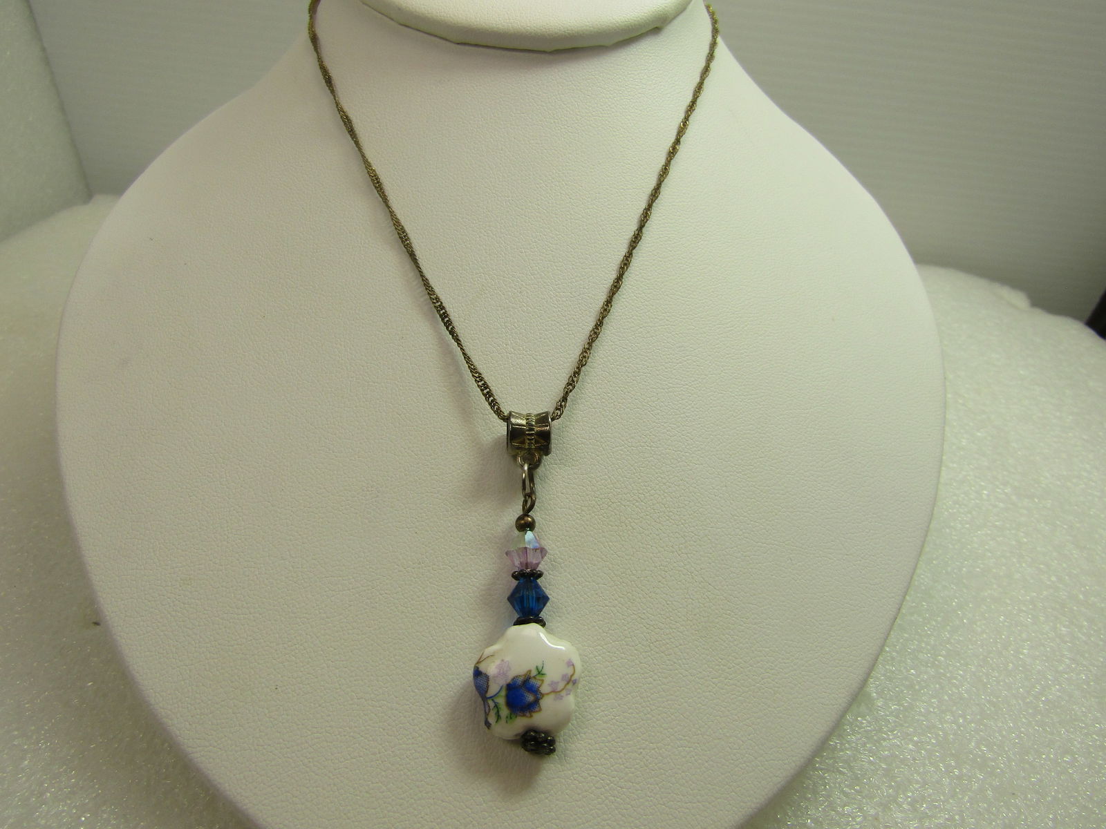 Vintage Blue/White Floral Necklace/Earrings/Bracelet Set, 1980's - 11