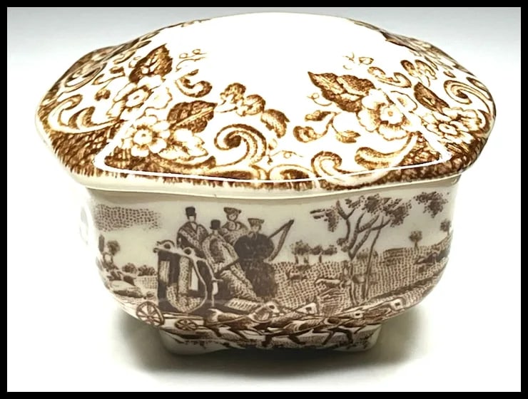Vintage Trinket Box Stagecoach Horses Brown Transferware Made in England - 3