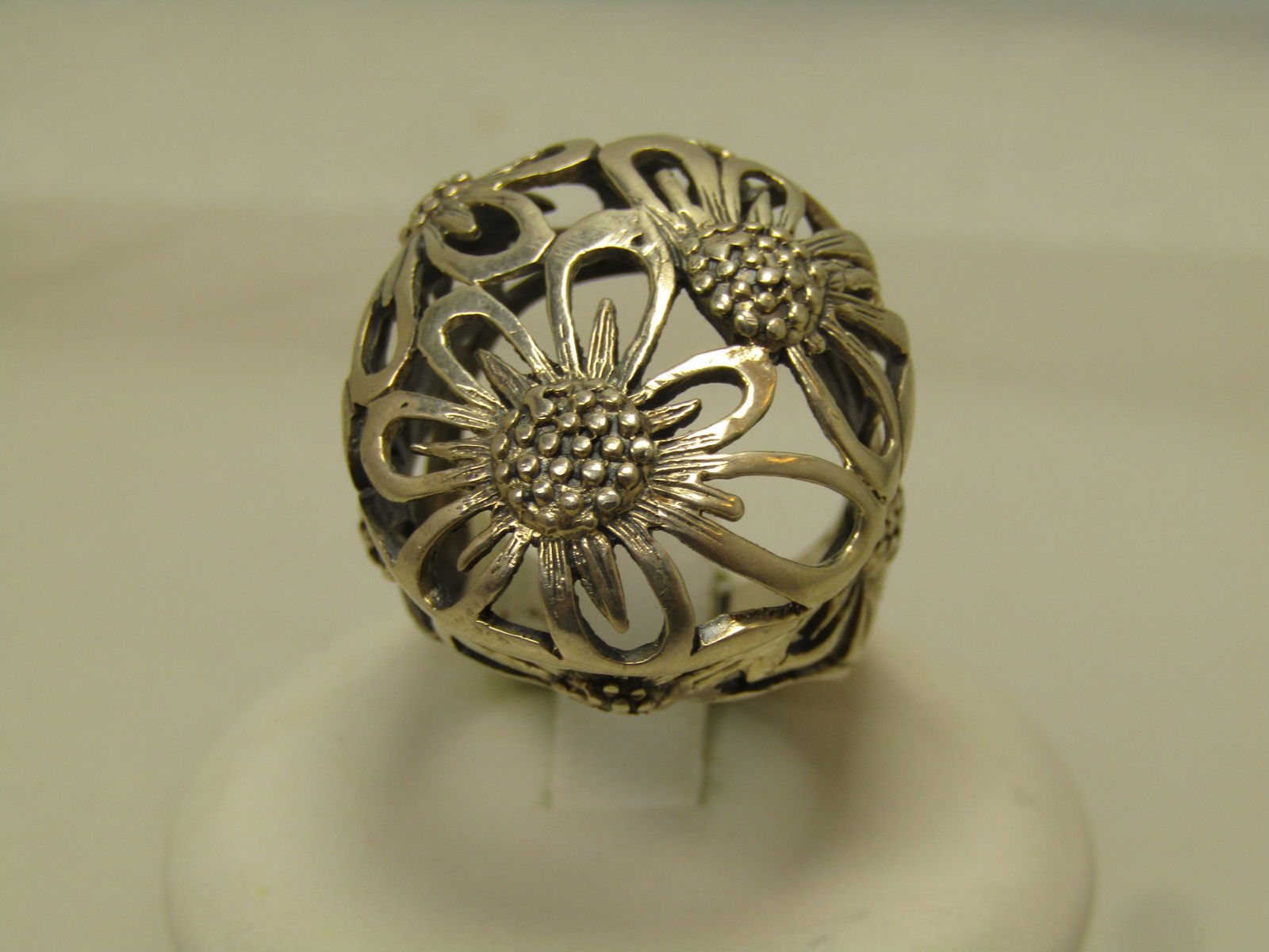 Vintage Sterling Silver Wide Floral Ring, Sz. 6, 1980's-1990's (1 of 6)
