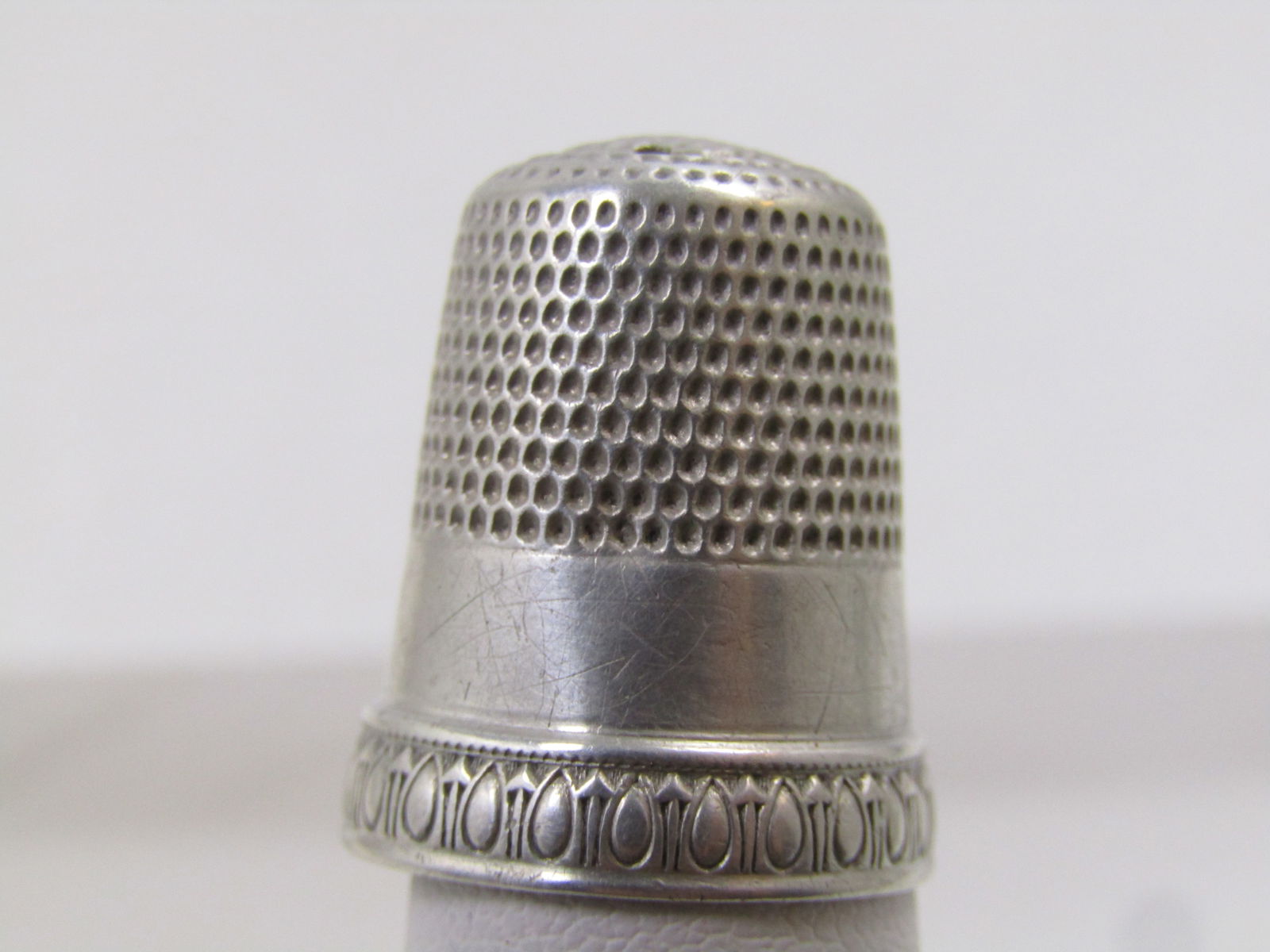 Victorian Sterling Thimble, Sz. 10, Simons Bros. 1890's (1 of 6)