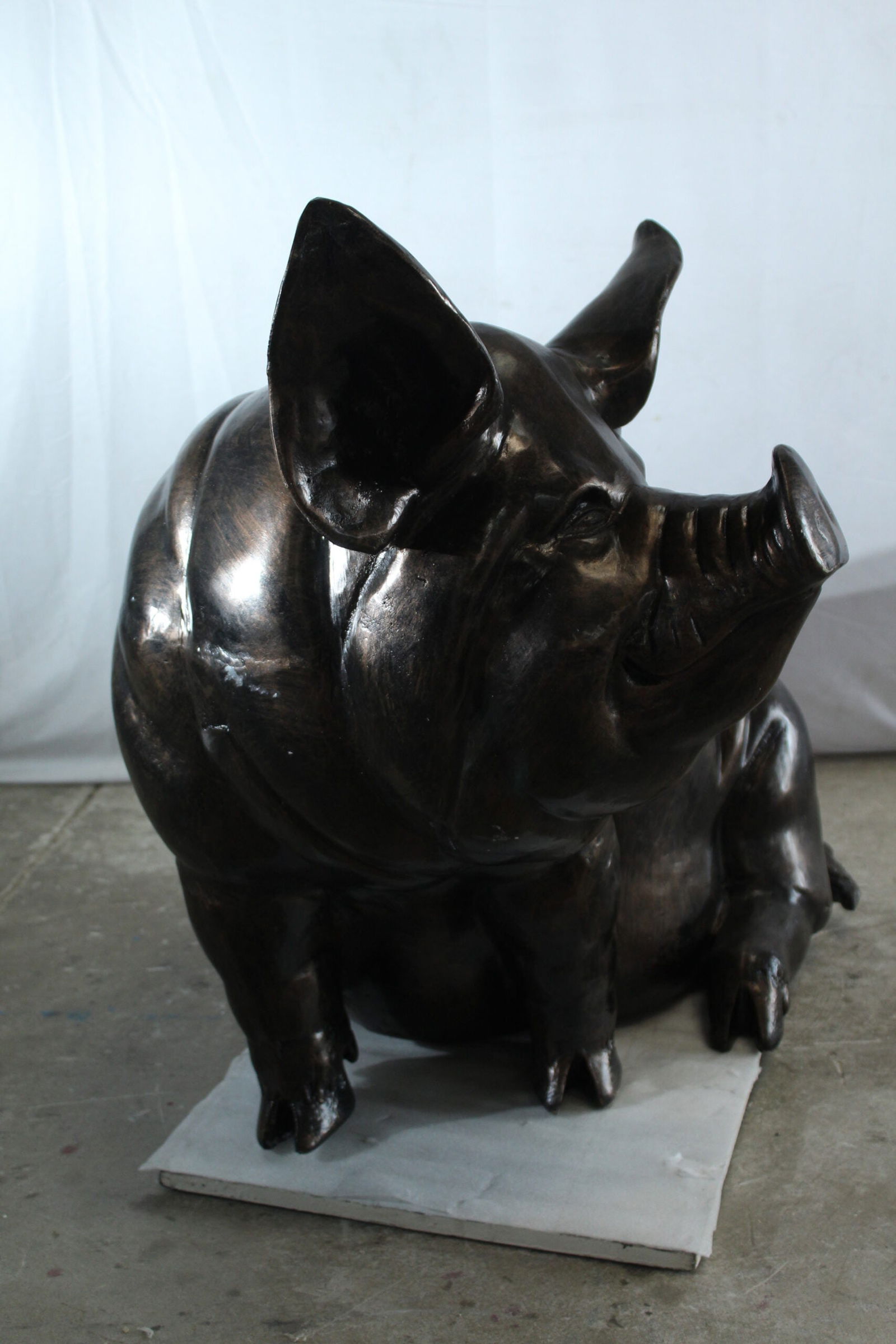 Large Sitting Pig Aluminum Statue with Realistic Detailing - Indoor & Outdoor Decorative Sculpture - - 11