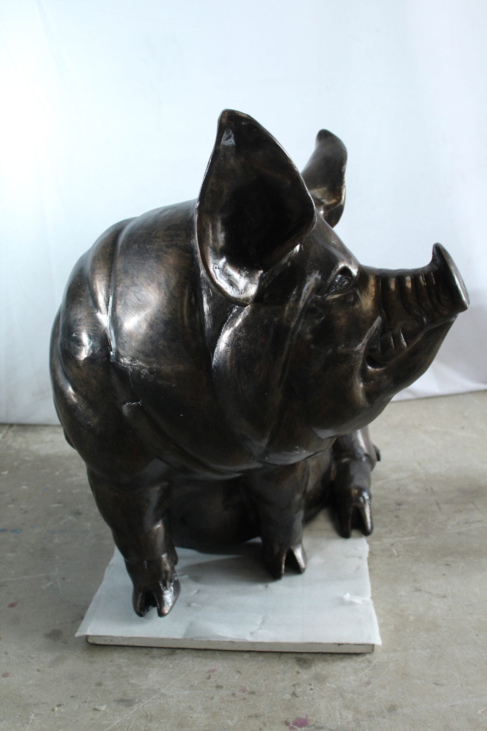 Large Sitting Pig Aluminum Statue with Realistic Detailing - Indoor & Outdoor Decorative Sculpture - - 4