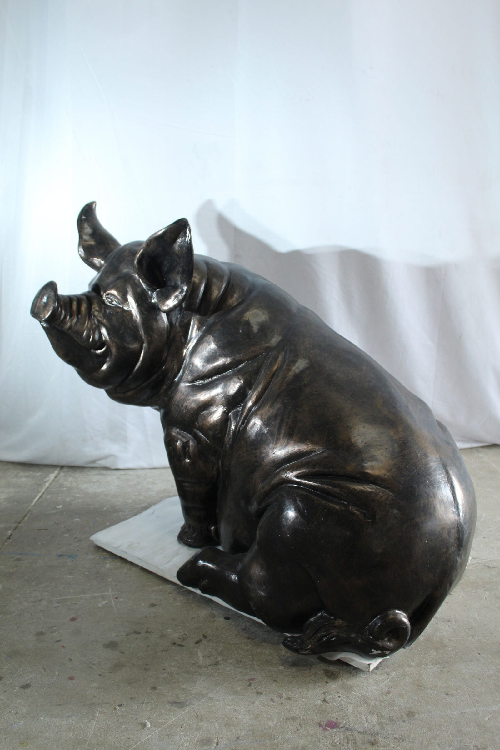 Large Sitting Pig Aluminum Statue with Realistic Detailing - Indoor & Outdoor Decorative Sculpture - - 8