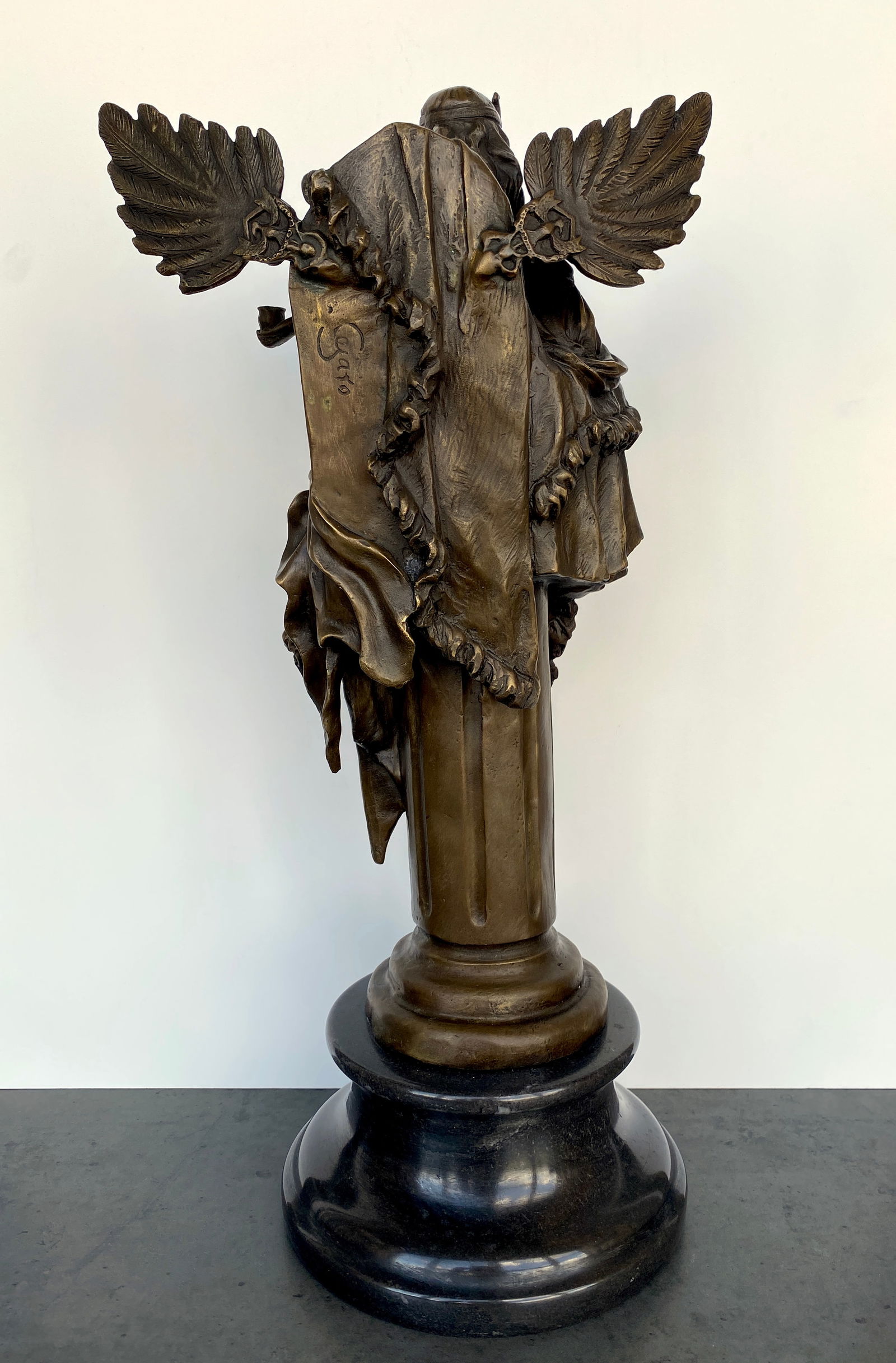 Sign. Bronze Egyptian Queen Cleopatra On marble base - 3