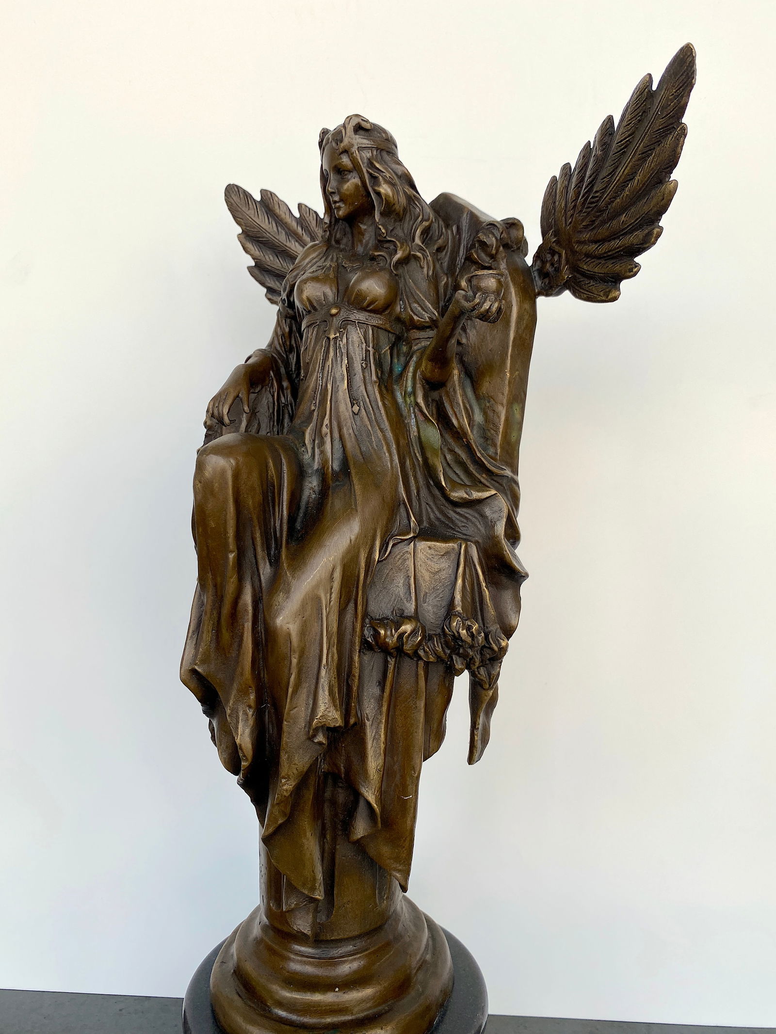 Sign. Bronze Egyptian Queen Cleopatra On marble base - 5