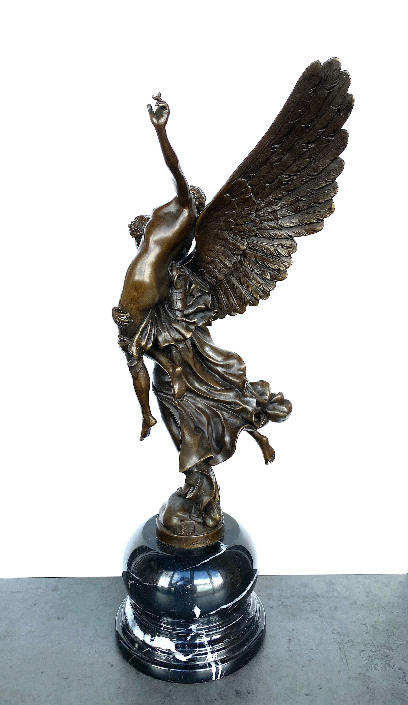 Sign. Bronze Gloria victim signed sculpture with marble base - 5