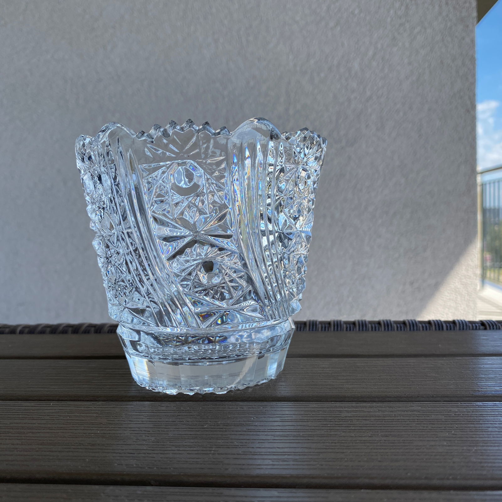 Vintage Bohemian crystal 24% PbO: Title:Vintage Bohemian crystal 24% PbOMaker:Unknown hand crafterOrigin: CzechDate/Period:UnkownMaterials:Lead CrystalSize:Size: 12 cm diameter 11 cm heightDescription:Vintage Bohemian crystal 24%