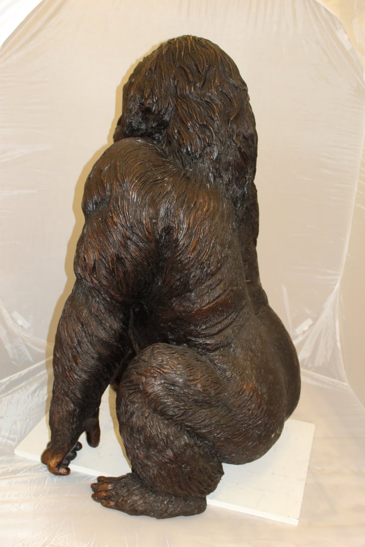 King Kong Bronze Statue - Size: 32"L x 28"W x 49"H. - 9
