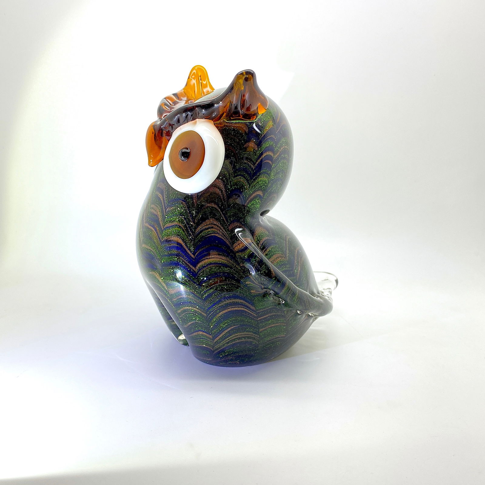 Blown glass owl statue with gold dust - 2