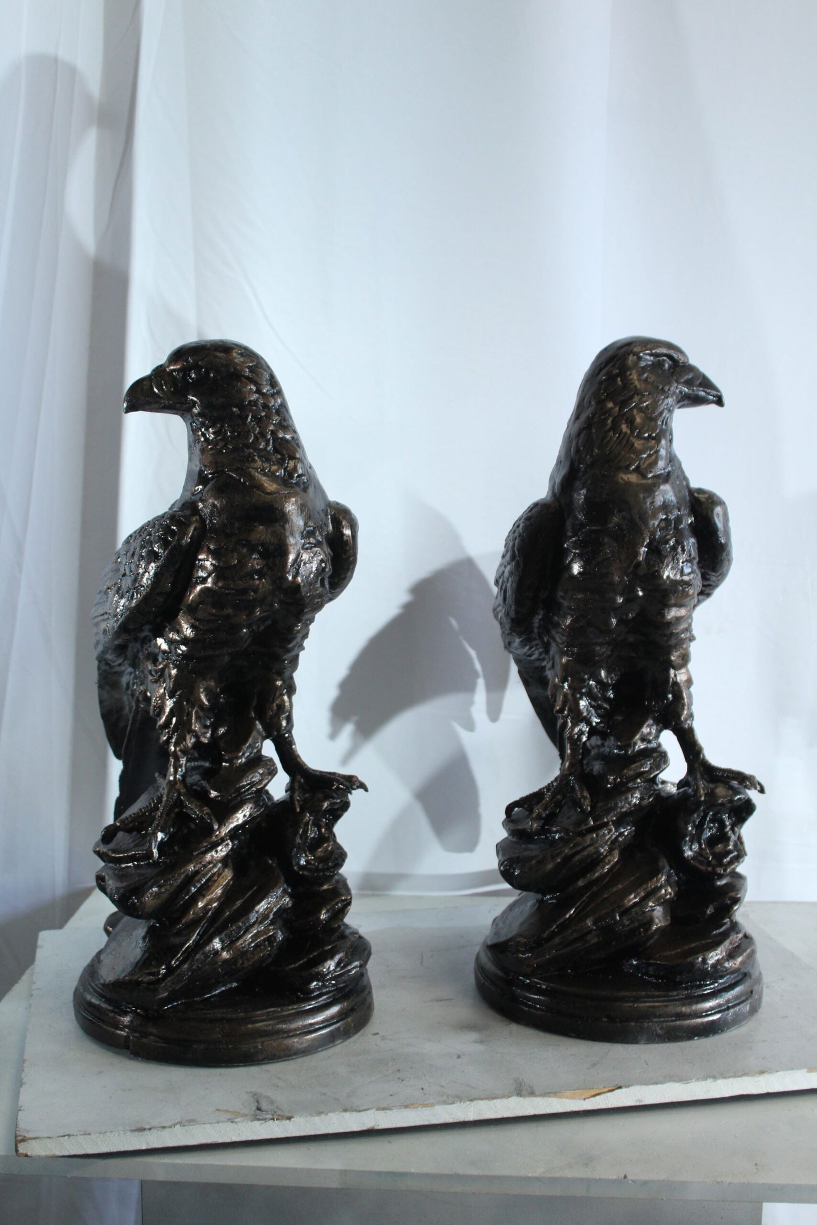 Pair of Aluminum Eagle Statues - Majestic Bird Sculptures with Detailed Feathers and Regal Presence - 10