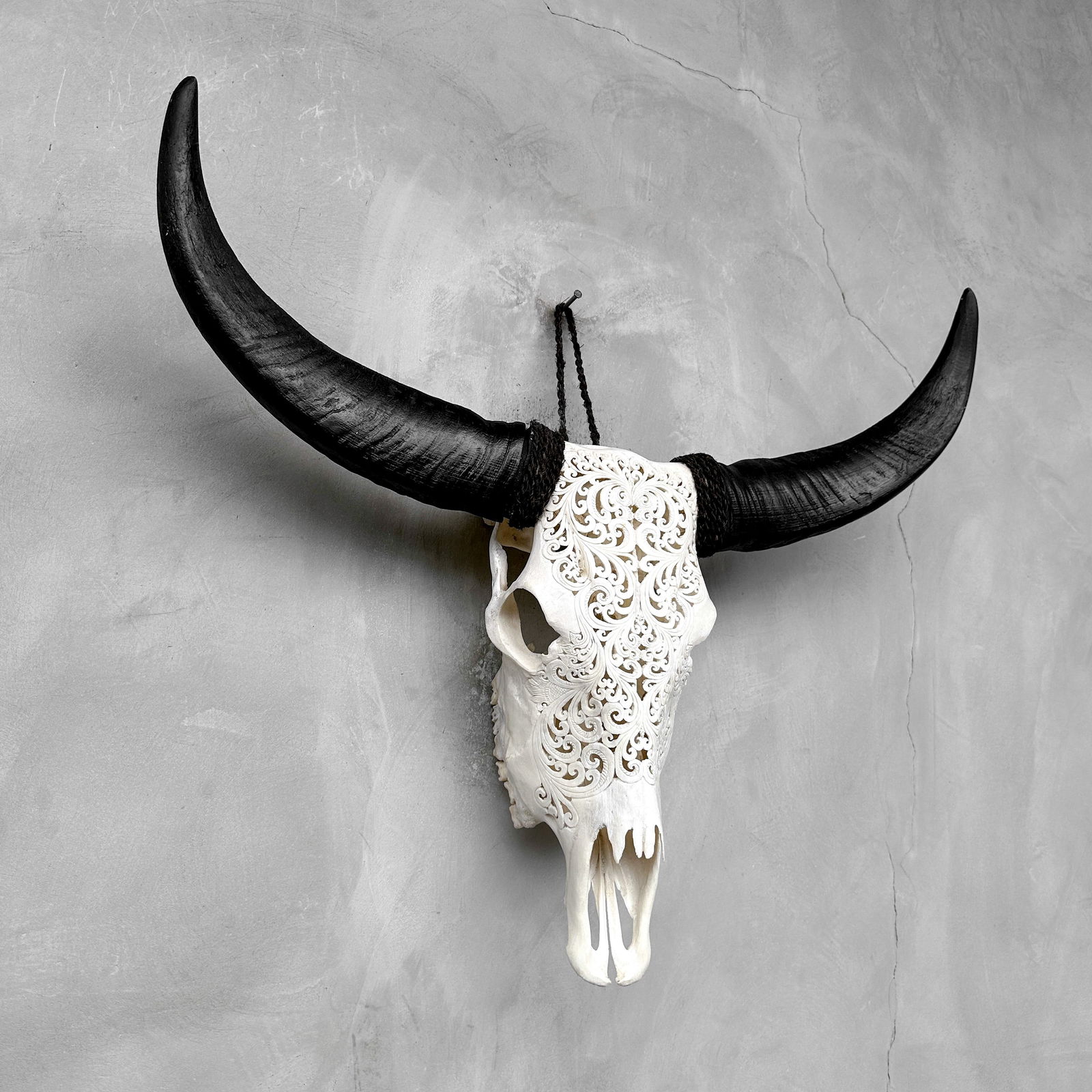 White buffalo skull - Traditional Balinese motif - 6