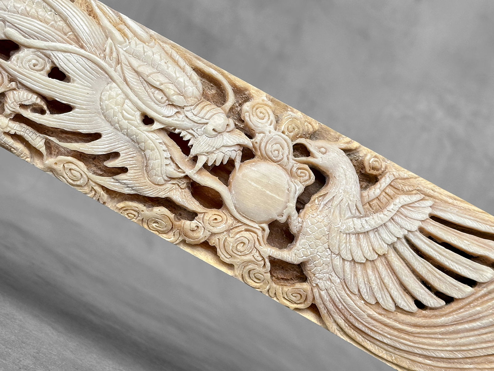 Impressive engraved swordfish rostrum - Dragon Phoenix motif - 4