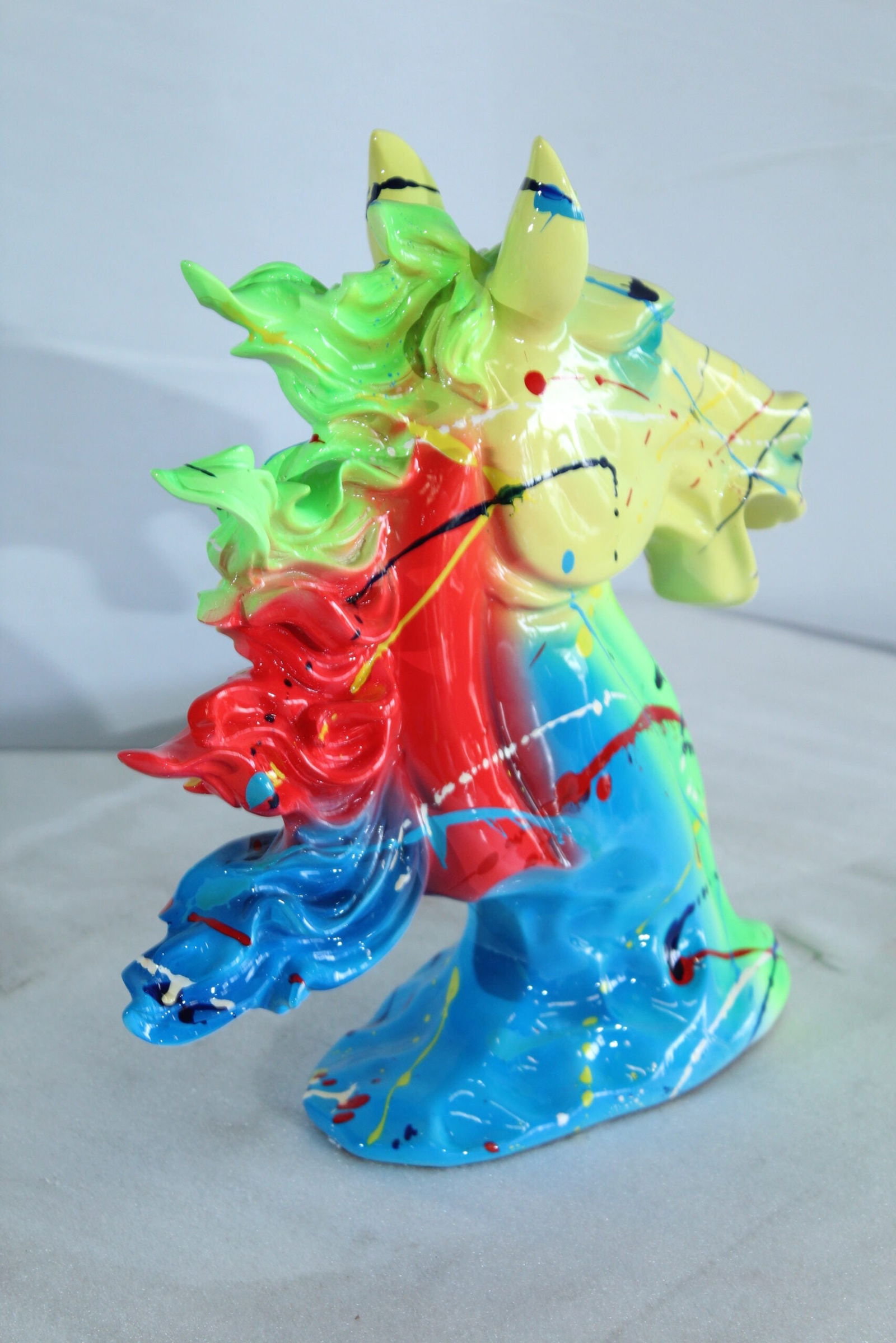 Colorful Graffiti Resin Horse Head Sculpture - Modern Art Decor with Neon Splashes, High-Gloss Resin - 10