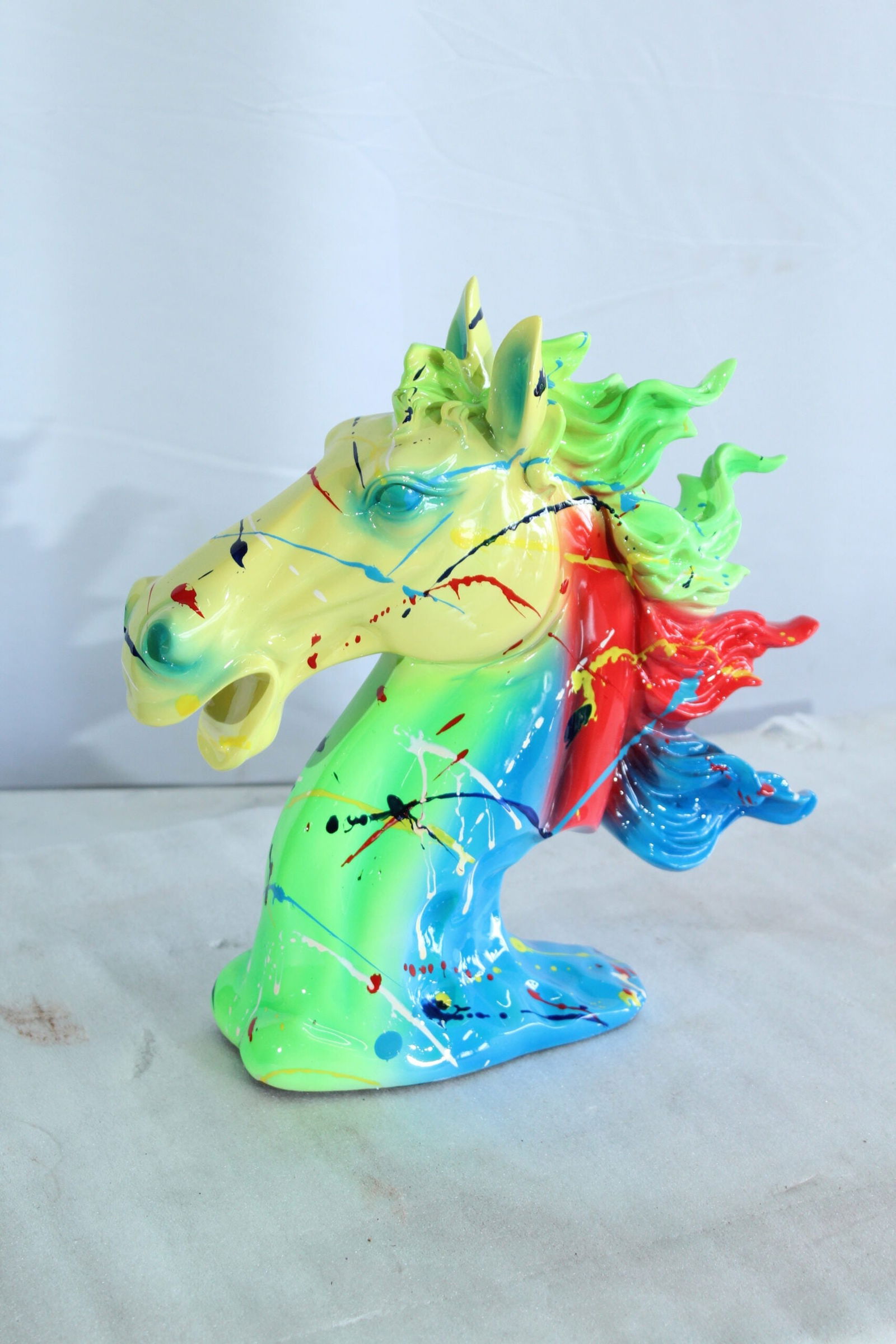 Colorful Graffiti Resin Horse Head Sculpture - Modern Art Decor with Neon Splashes, High-Gloss Resin - 4