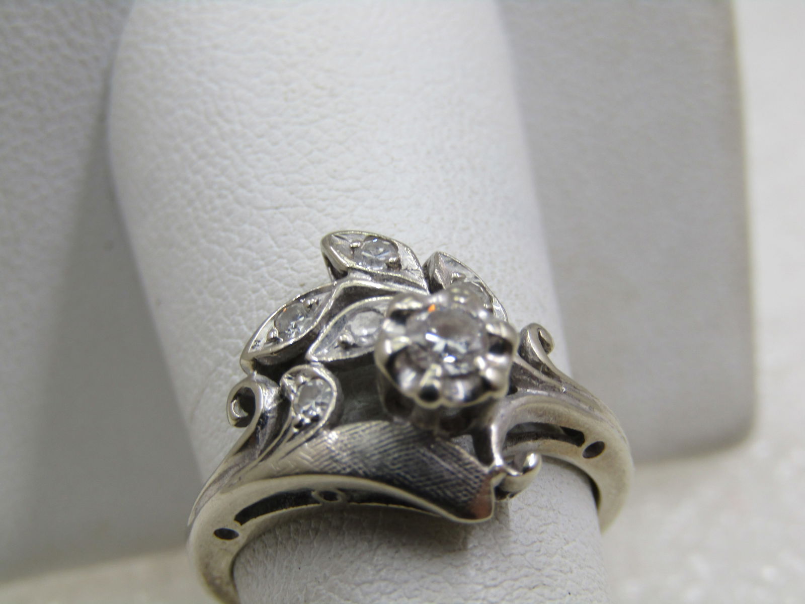 Vintage 14kt Diamond .25 CTW Plus Leaf Cluster Ring, Sz. 7 Signed BaumF - 2