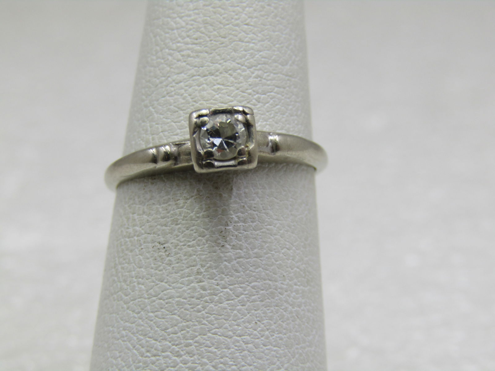 Vintage 14kt Diamond Engagement Ring, .20 CTW, White Gold, Sz. 6 (1 of 7)