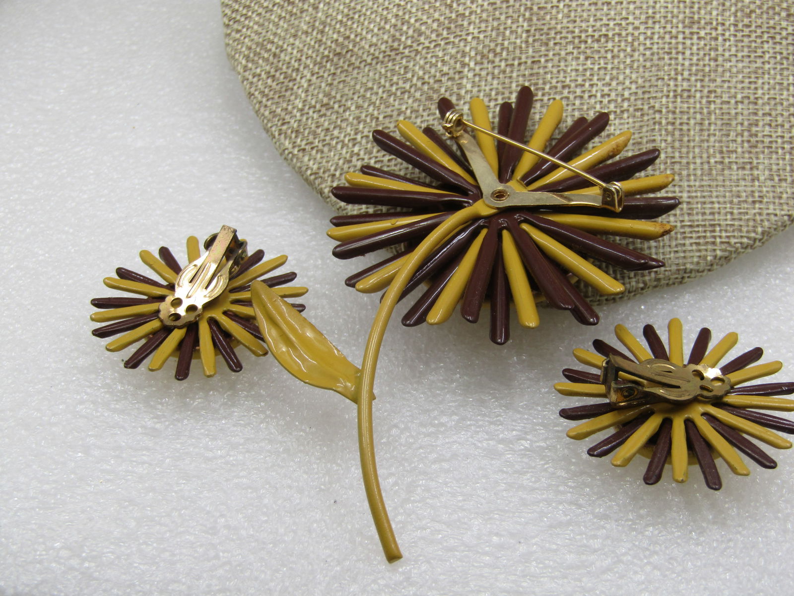 Vintage Enameled Brown & Dijon Floral Brooch Earrings Set - 4