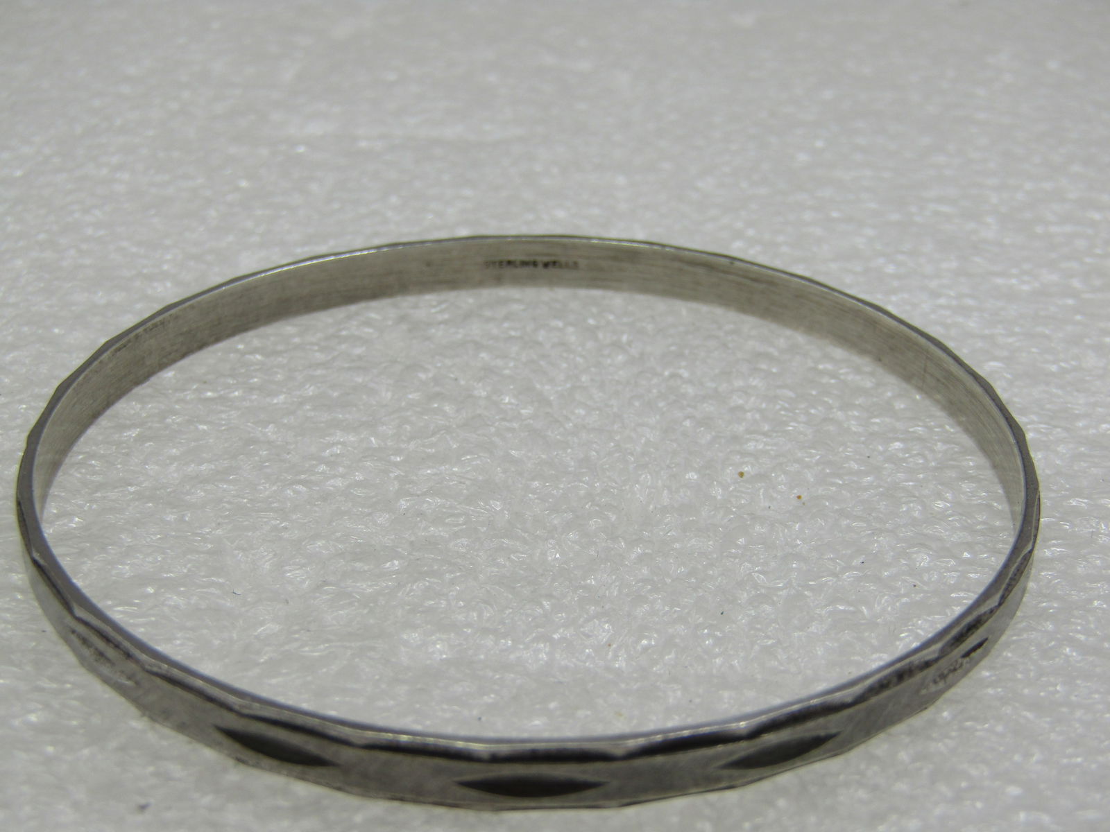 Vintage Sterling Diamond Cut Bangle Bracelet, 7.75", Signed Wells - 3