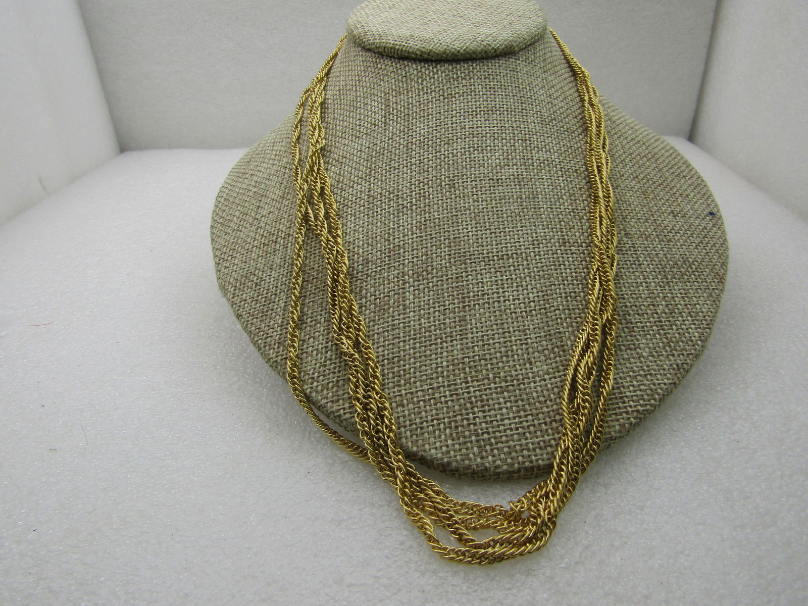 Vintage Double Strand Necklace 42", Gold Tone, 3 mm. 1960's-1970's. A curb link chain that turns - 4