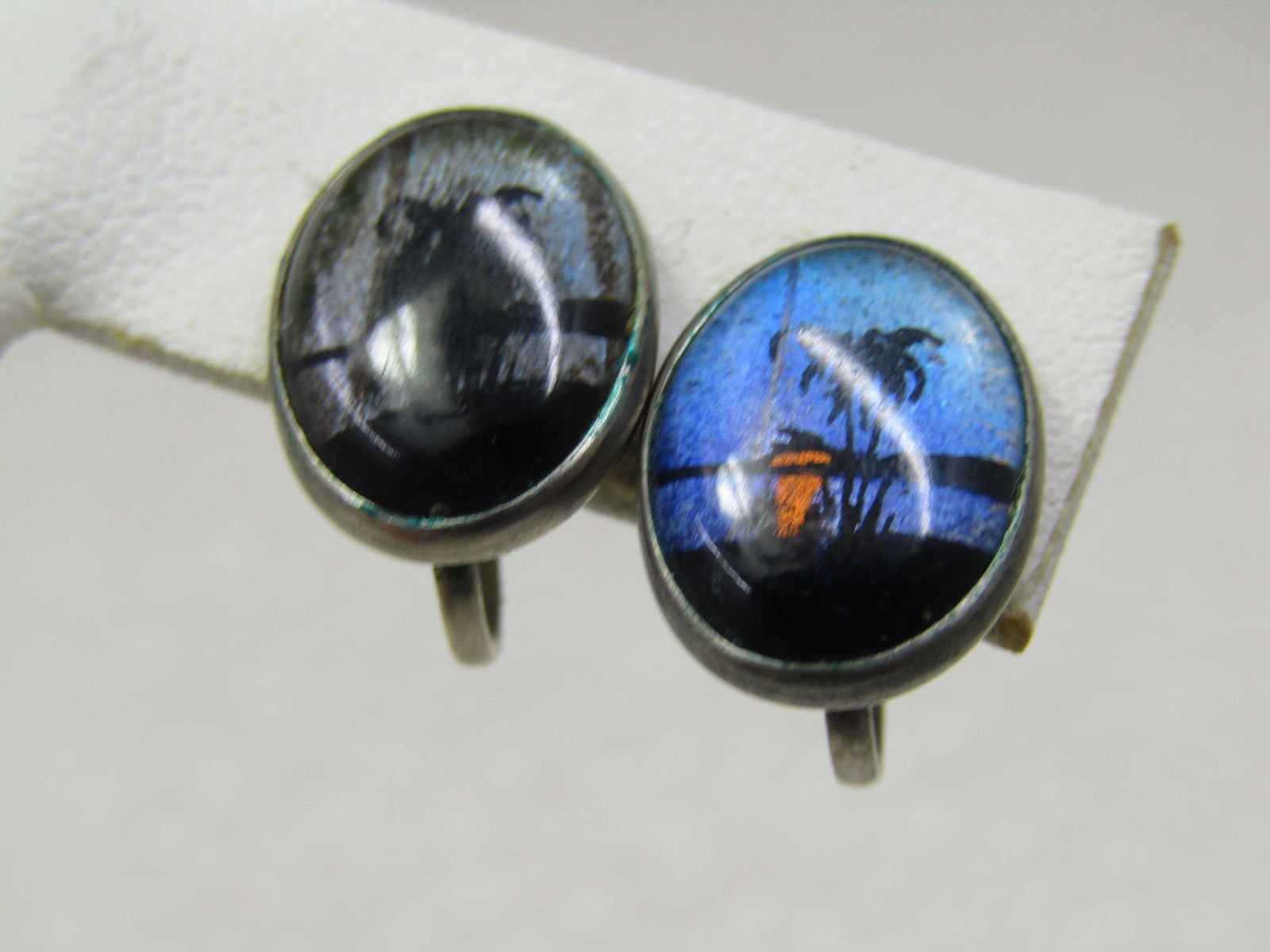 Vintage Morpho Beach Sunset Earrings, Screwback, 1940's-1950's - 2