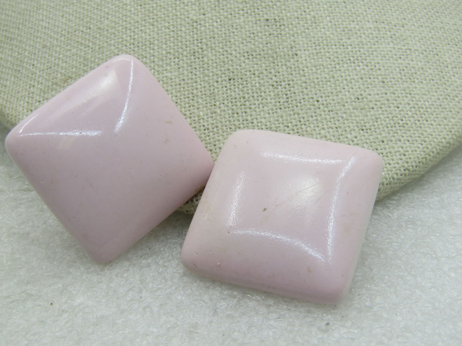 Vintage Pink 1-1/8" Square Clip Earrings, Mid-Century MOD (NL) - 2
