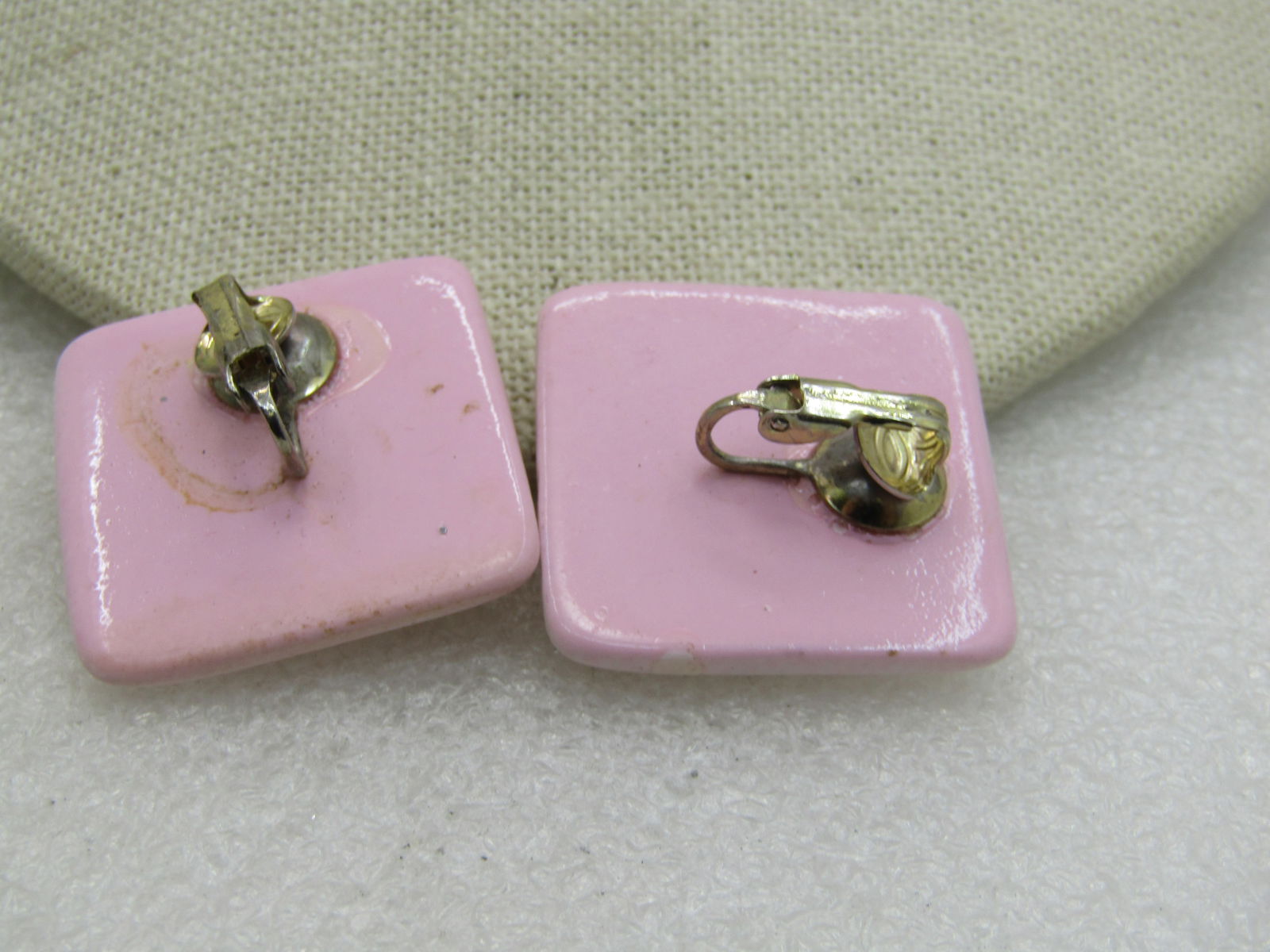 Vintage Pink 1-1/8" Square Clip Earrings, Mid-Century MOD (NL) - 3