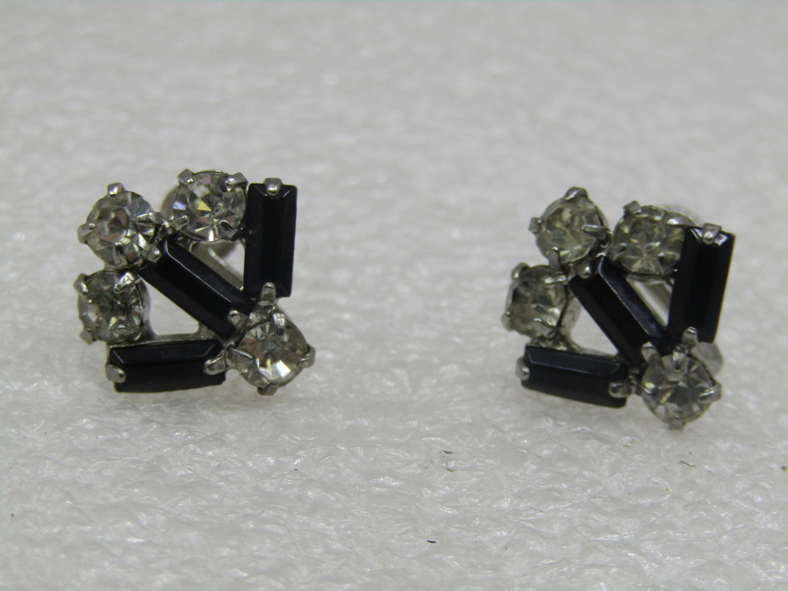 Vintage Black & Clear Art Deco Rhinestone Earrings, Screwback (1 of 4)