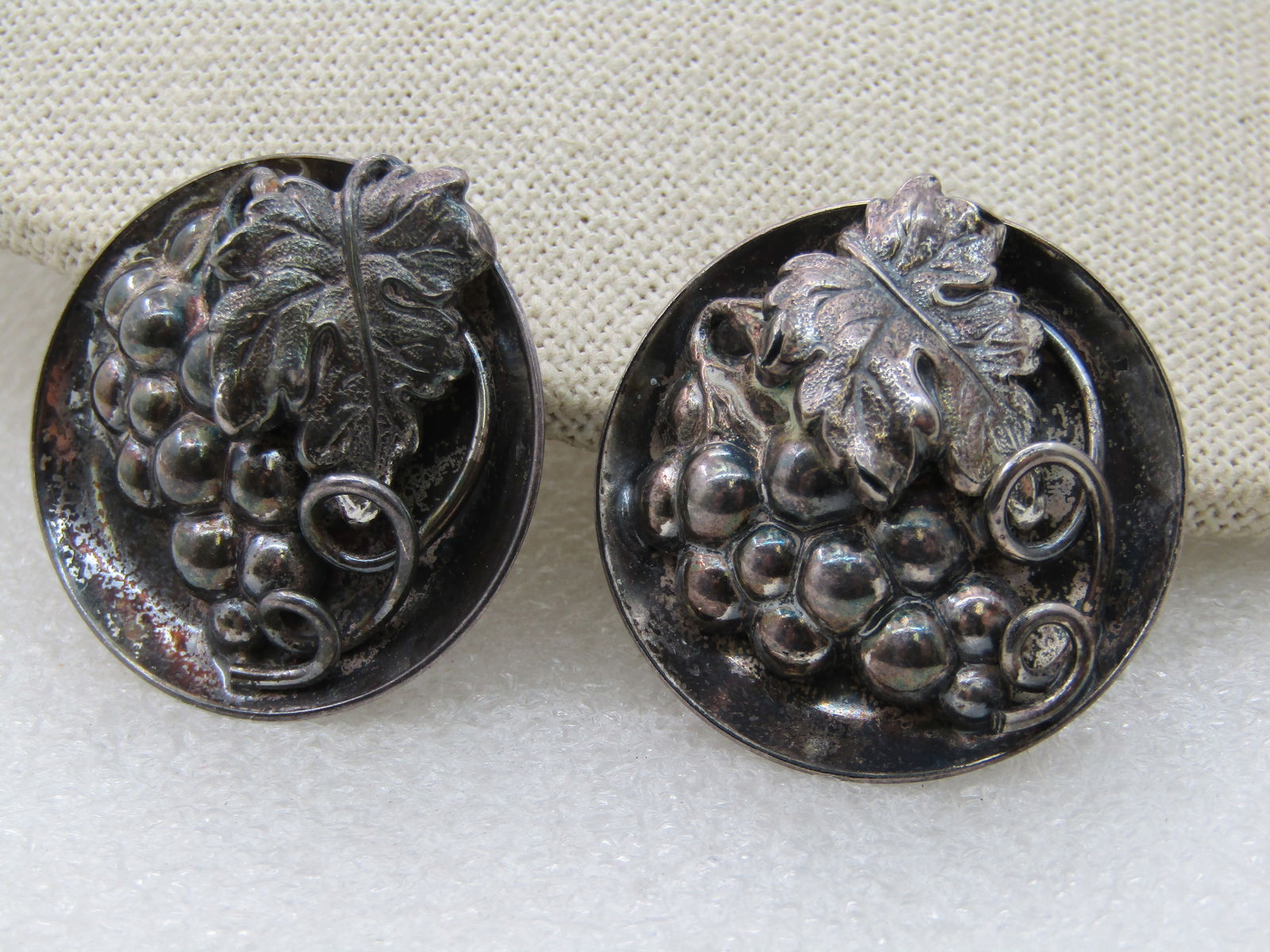 Vintage Sterling Napier Grape Cluster Earrings, Clip. 1.25" (1 of 5)