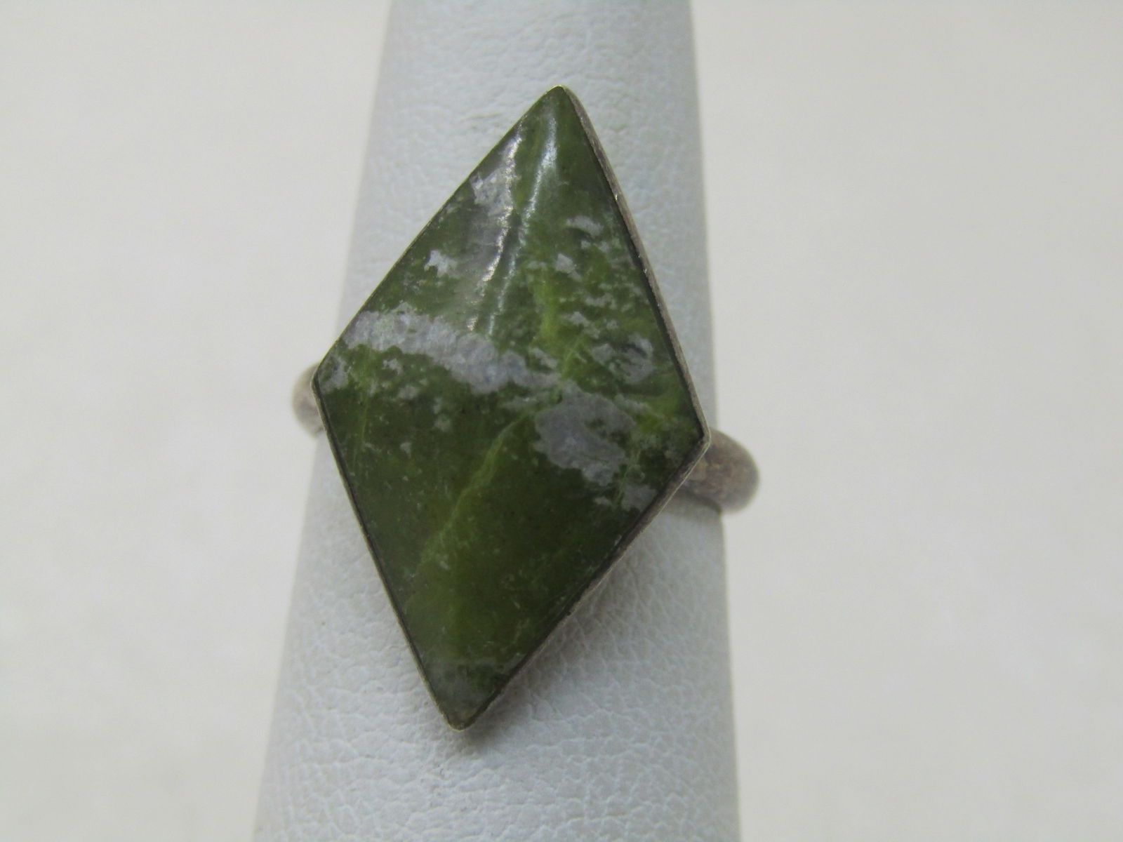 Vintage Sterling Southwestern Green Agate Ring, Size Adjustable 5-7 (1 of 8)