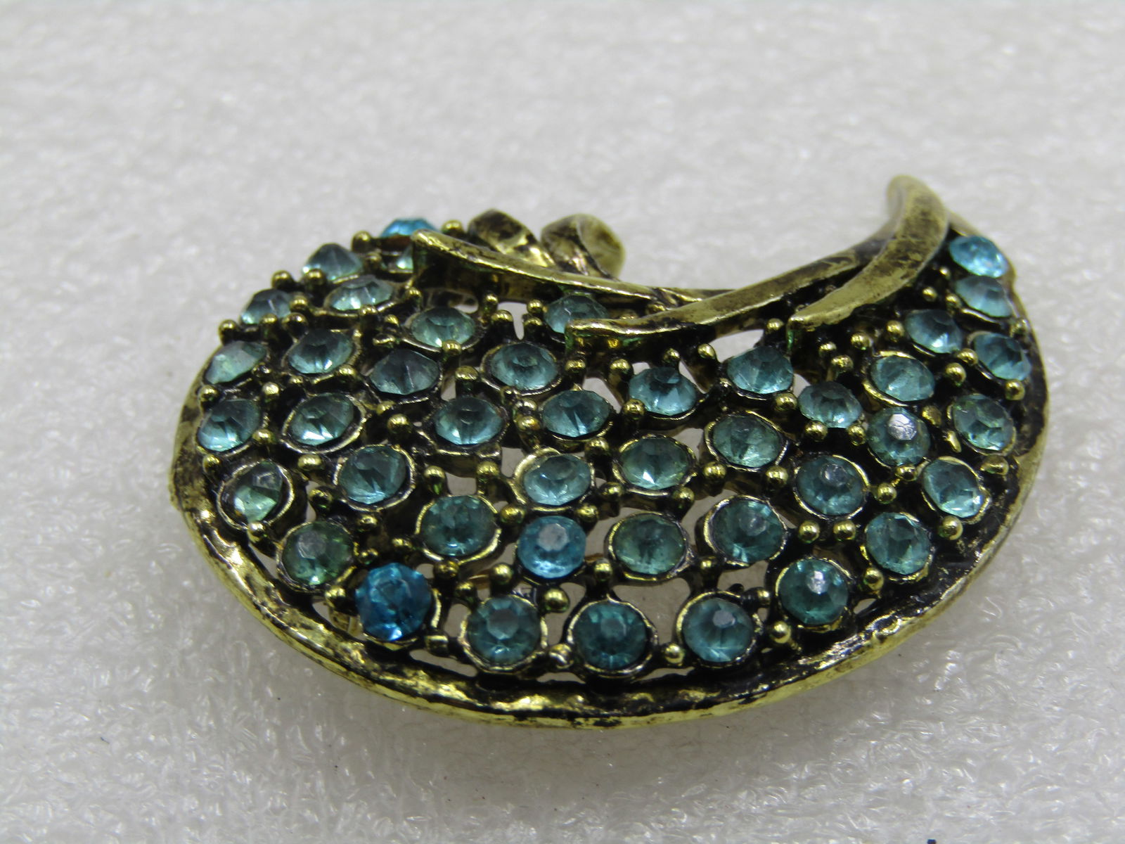 Vintage Aqua Rhinestone Crescent Brooch, 1.75" by 1.5". Gold tone. 1950's-1960's. - 2